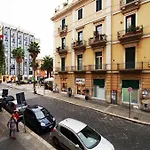 Piazzetta Santa Barbara Διαμέρισμα *